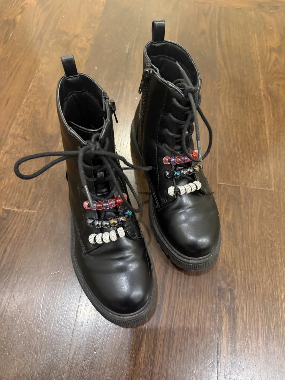 Steve Madden Girls Lace-Up Combat Boots with beaded laces. Size 3.